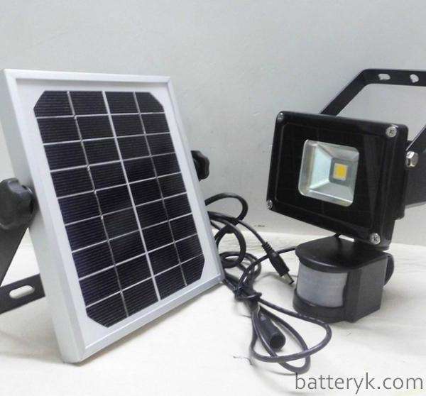Установка прожектора на солнечных батареях