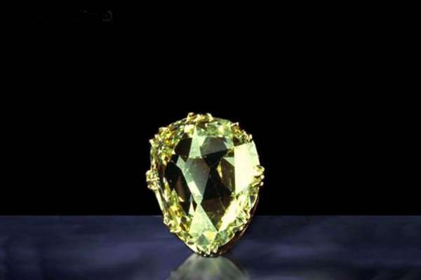 Благородный солнечный камень желтый бриллиант