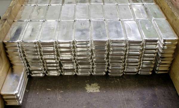Инвестируем в серебро: как и где сегодня лучше купить слитки, сколько стоит 1 грамм + подводные камни оформления