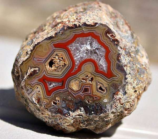 Камень агат: художественные полотна из недр земли